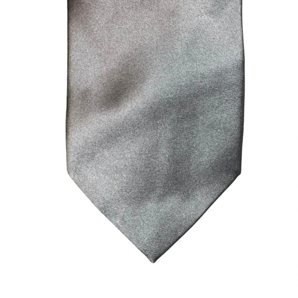 Lauren Ralph Lauren Mens Silk Necktie Solid Silver Grey Satin Hand Made RN41381
